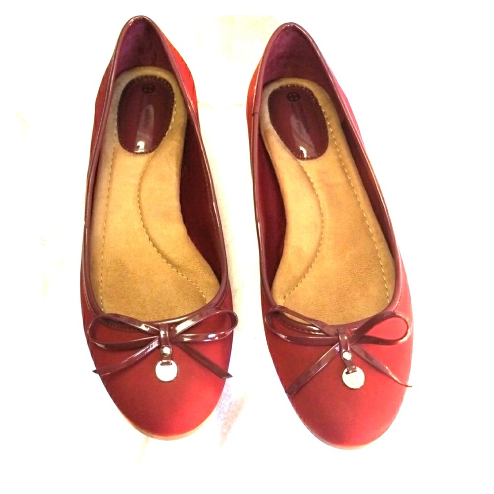 Gianni Bernini Red flats size 9 NWOT
